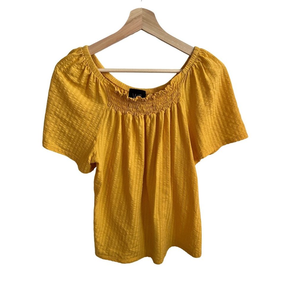 W5 Mustard Yellow Textured Blouse Women's Size Medium Casual Top Womens
